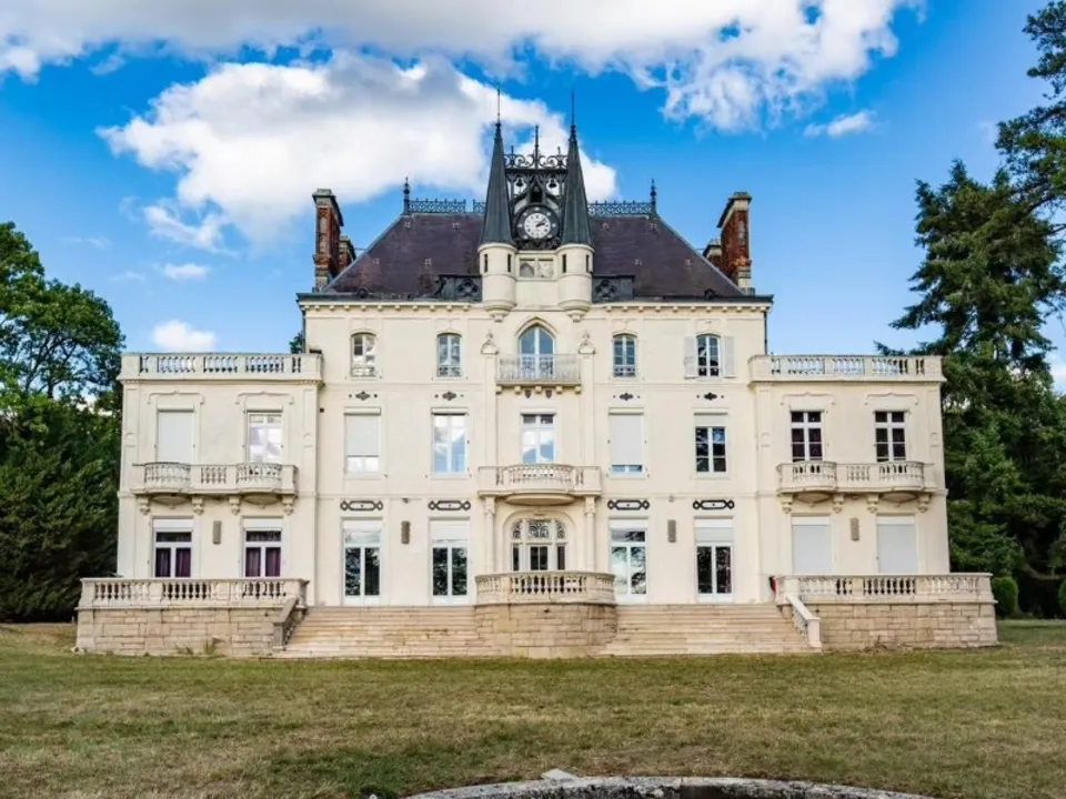 CHÂTEAU DE LA ROCHERIE