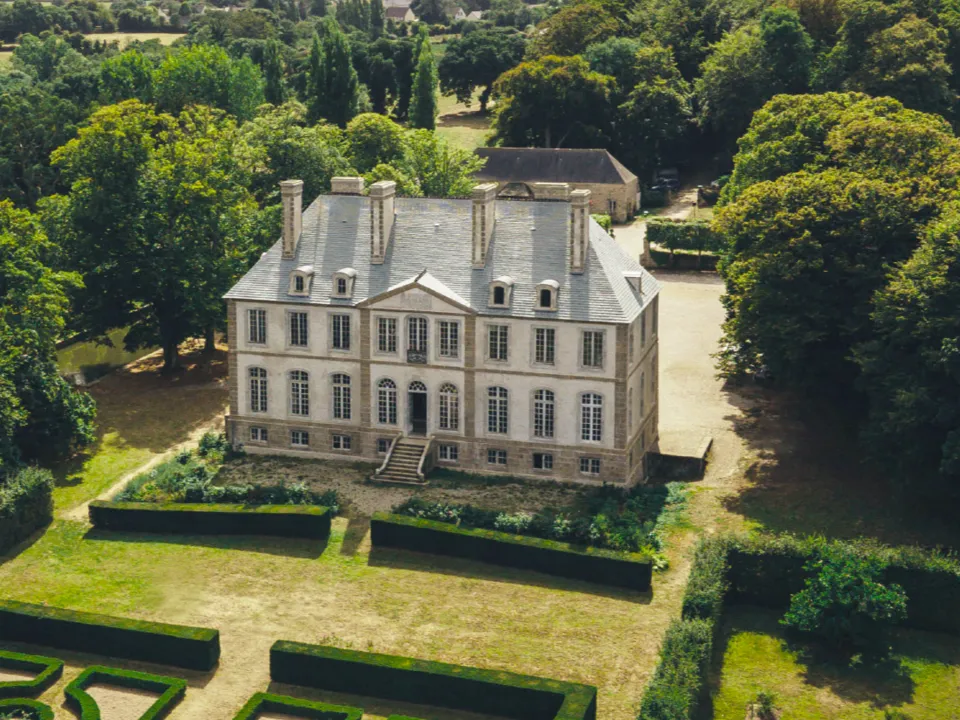 CHÂTEAU DE CARNEVILLE