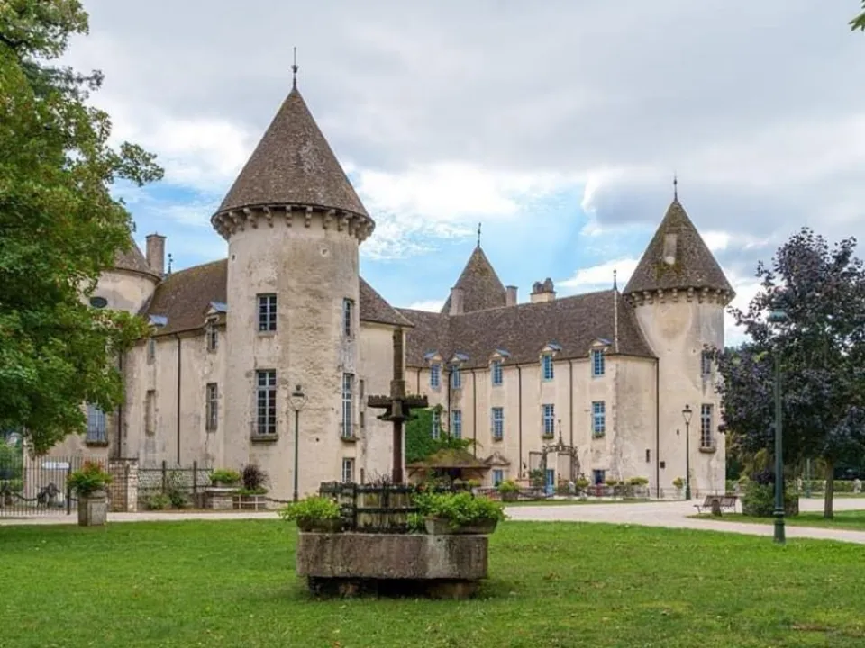 CHÂTEAU DE SAVIGNY-LES-BEAUNE
