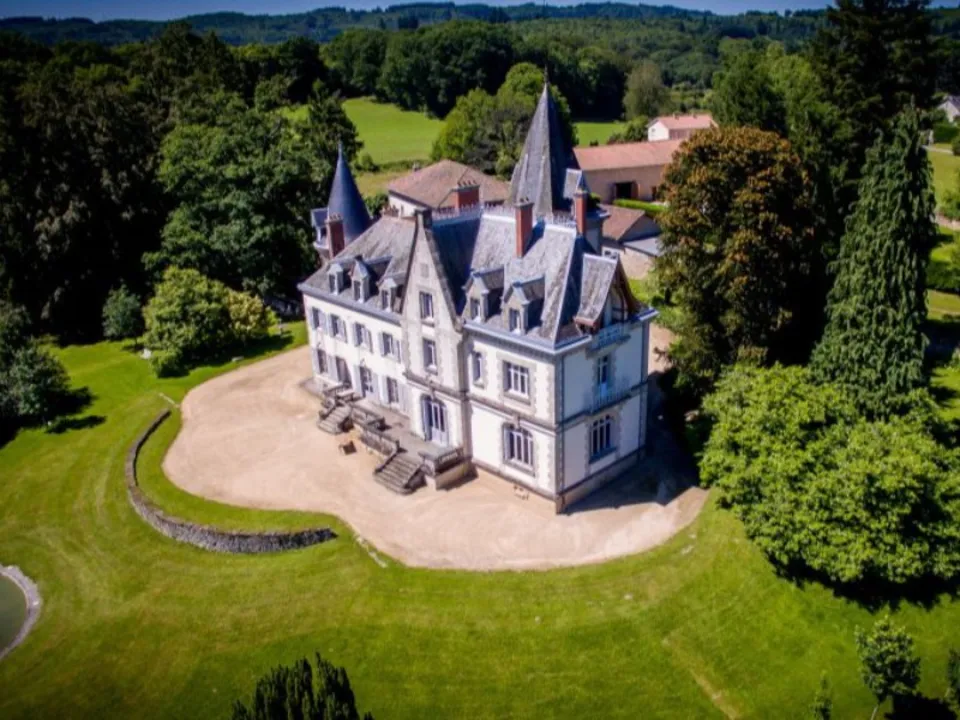 LE CHÂTEAU DE SAINT ANTOINE