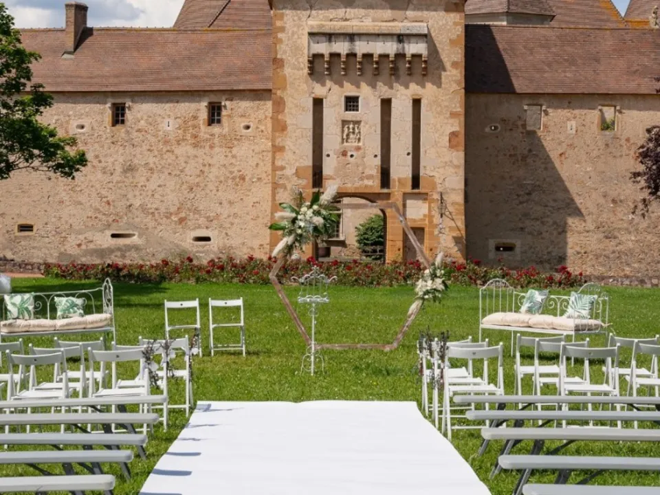 CHÂTEAU DE CORCELLES