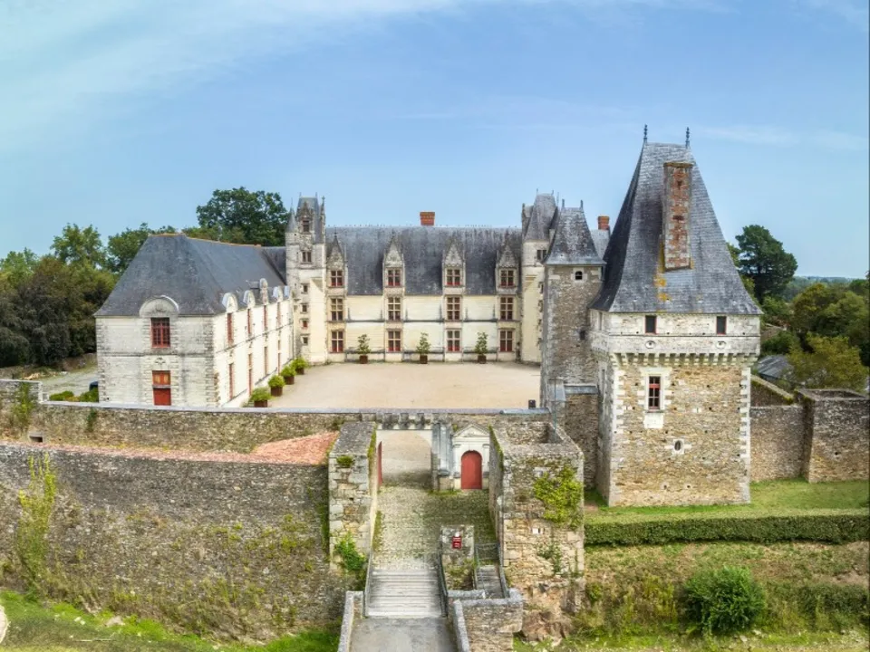 CHÂTEAU DE GOULAINE