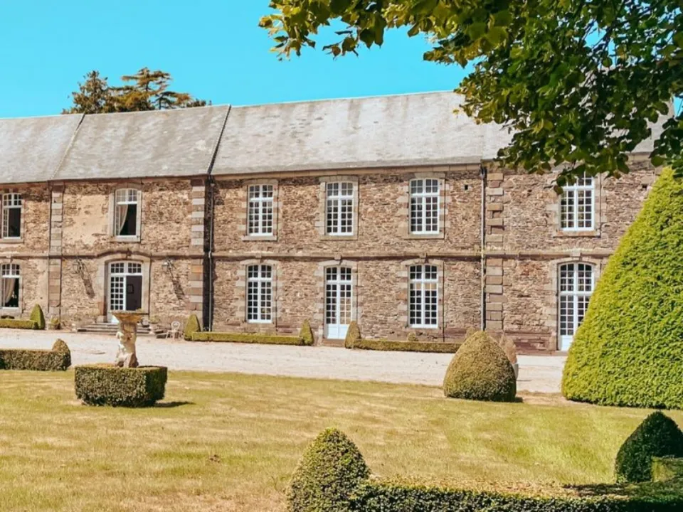 LE CHÂTEAU DE LA SALLE