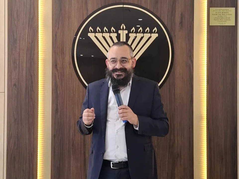 BETH HABAD LA VARENNE ST HILAIRE 