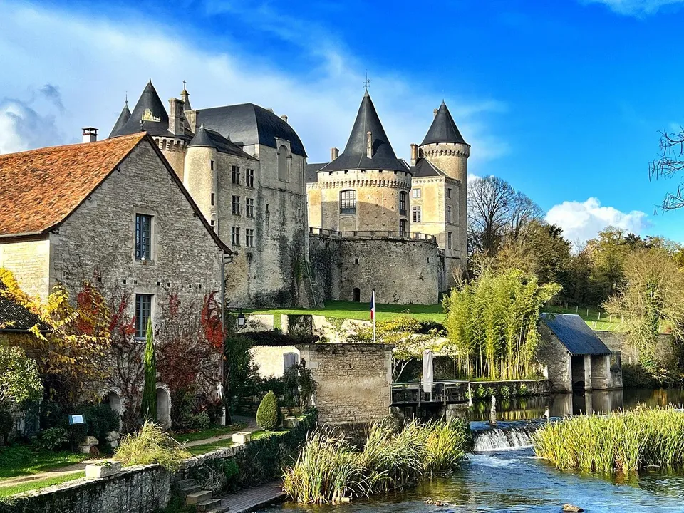 CHÂTEAU DE VERTEUIL