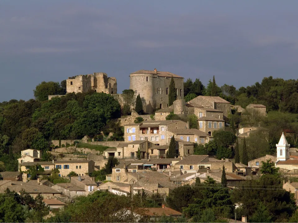 CHÂTEAU DE VÉNÉJAN
