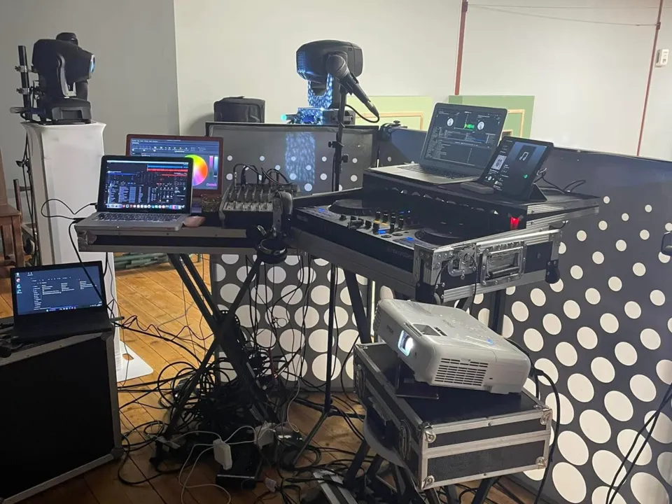 LG PRODUCTION