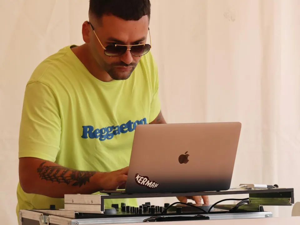 ABRICOT COMMUNICATION