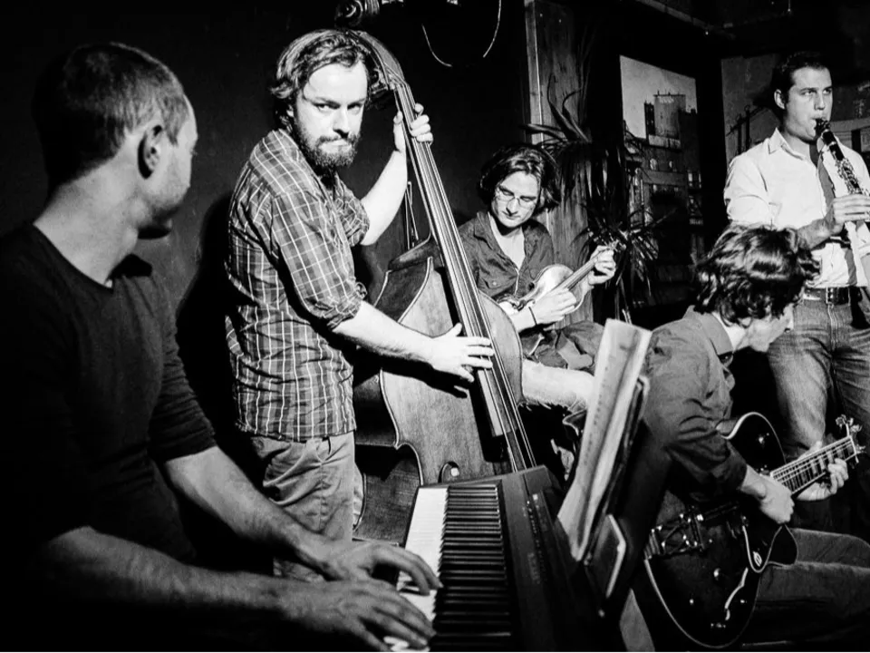 Hot Tricks Swing Project
