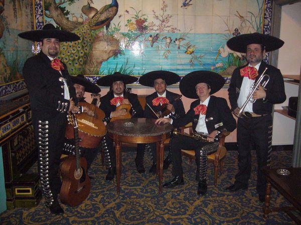 MARIACHI FIESTA