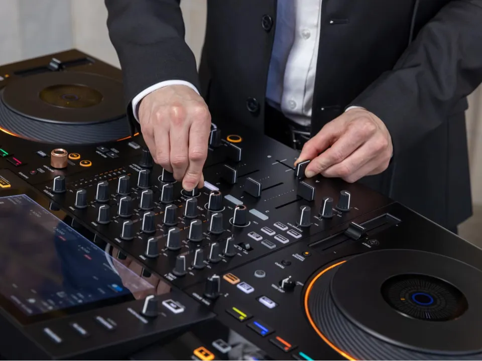 3 DJ ANIMATION
