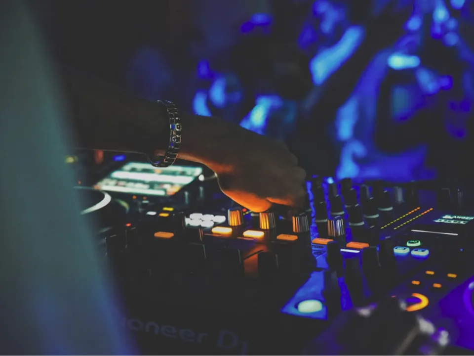 ELECTROHOUSE66