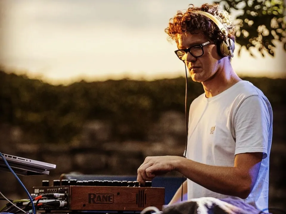 Feeling&Sound production