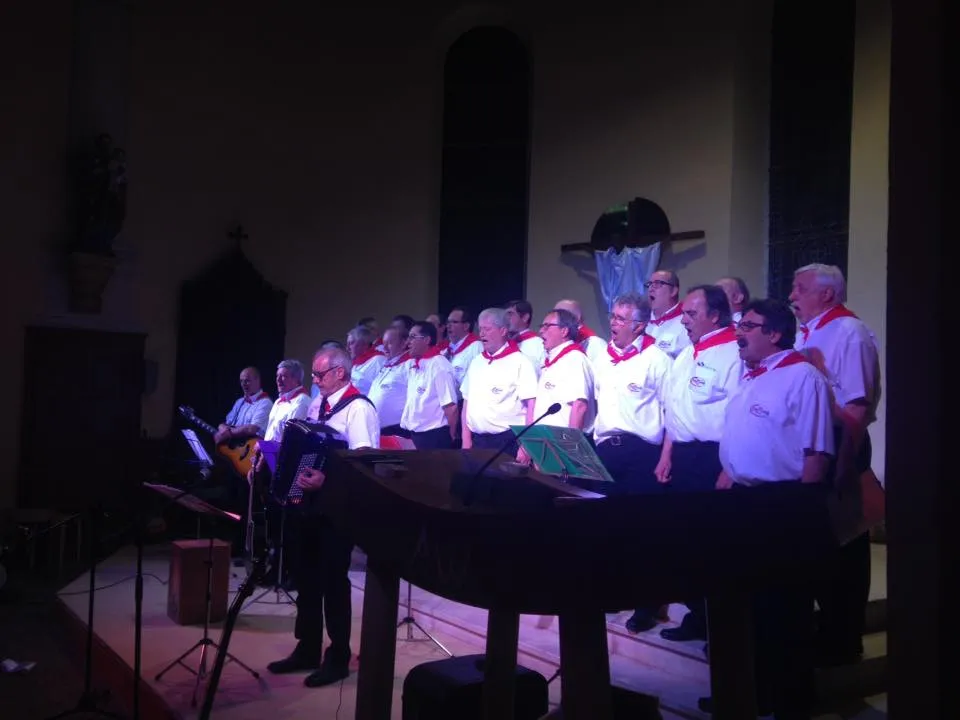HAPPY GOSPEL SINGERS