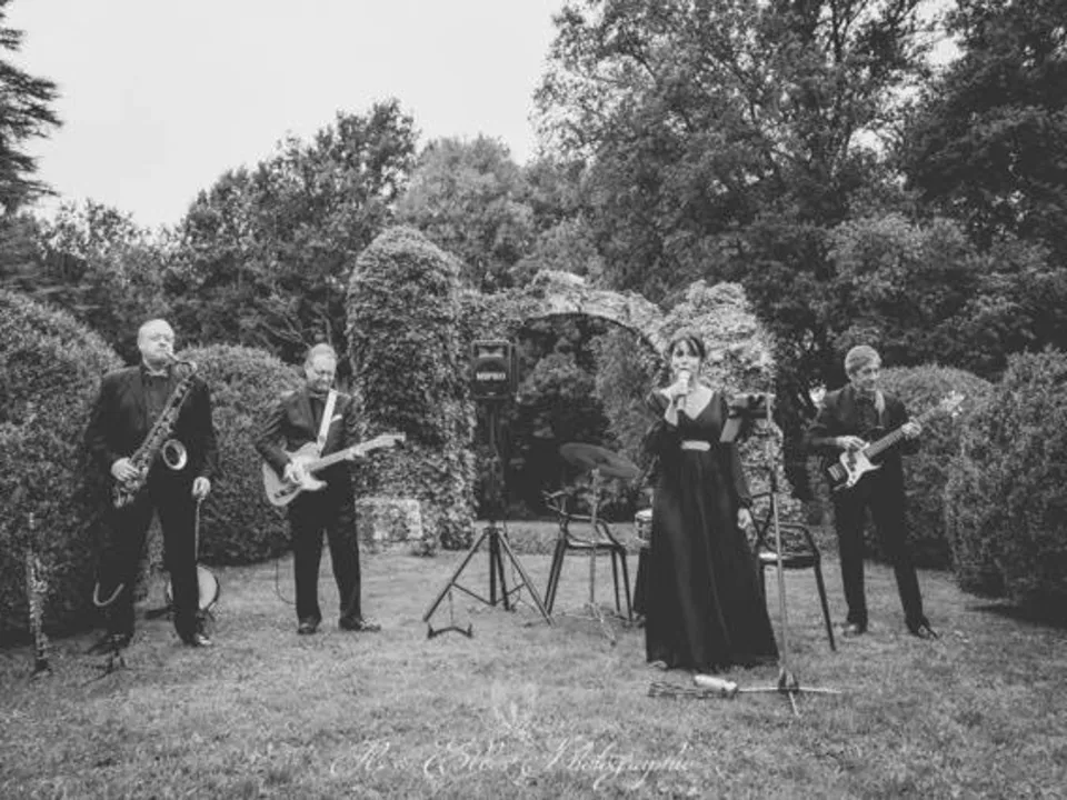 ORCHESTRE LES DAUPHINS