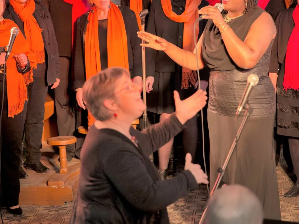 PROMISED LAND SINGERS