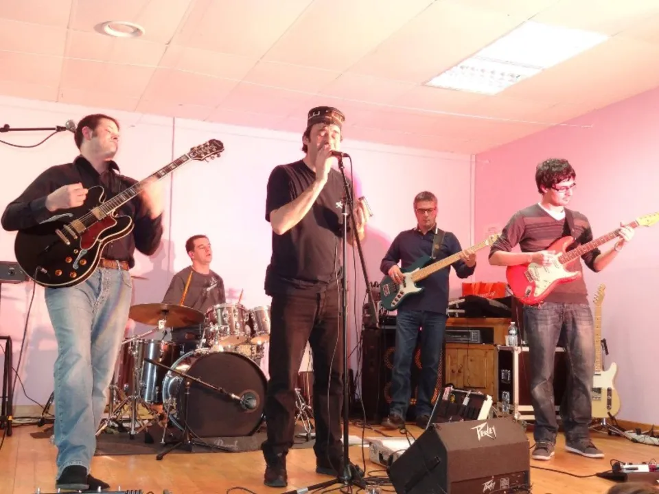 MAUVAISES NOUVELLES BLUES BAND