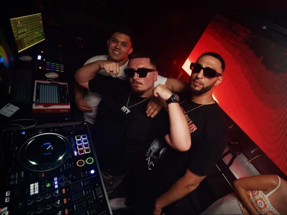 CLUB 400