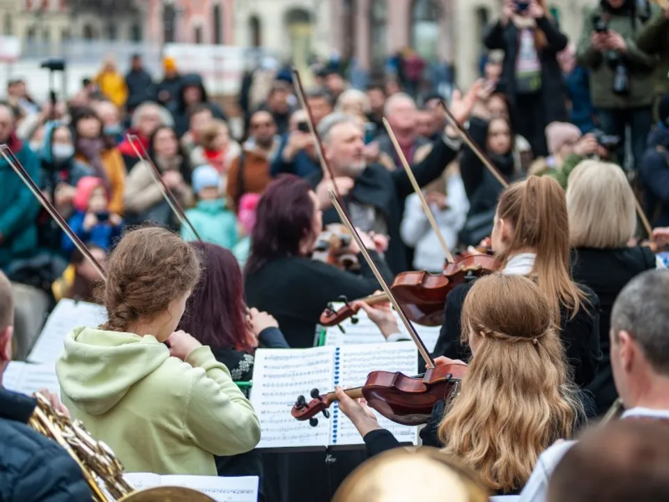 ORCHESTRE ARNOLD