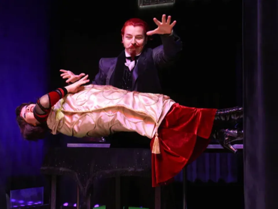 LE PLUS PETIT CABARET DU MONDE