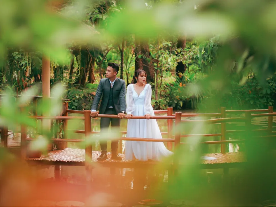 LOUISE MERRIEN PHOTOGRAPHE