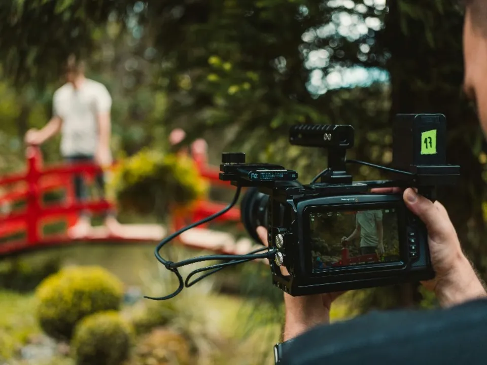 FARROW SOUNDS AND LIGHTS