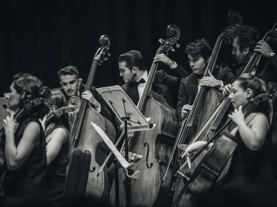 ORCHESTRE POPULAIRE MÉDITERRANÉE
