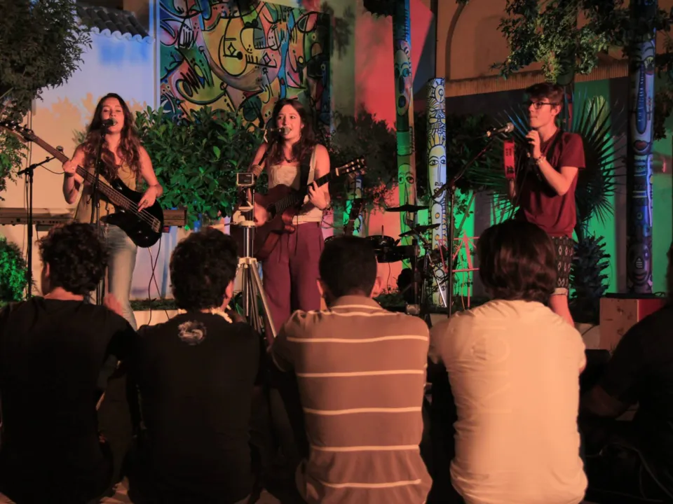 NOSTALGIE BAND