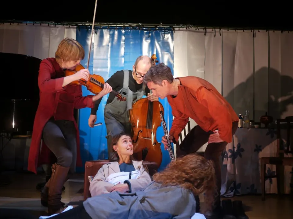 LE PIANO AMBULANT