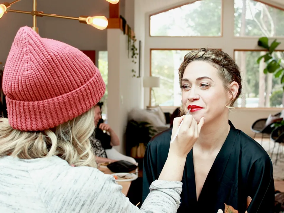 MIA MAKE UP