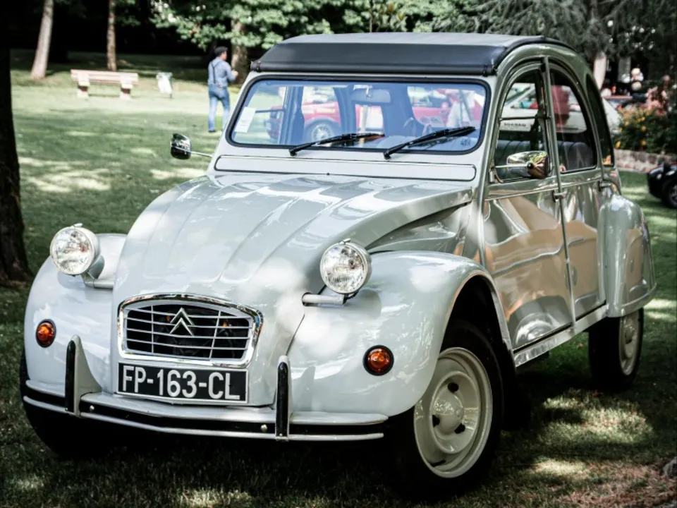 VEHICULES PRESTIGE 13