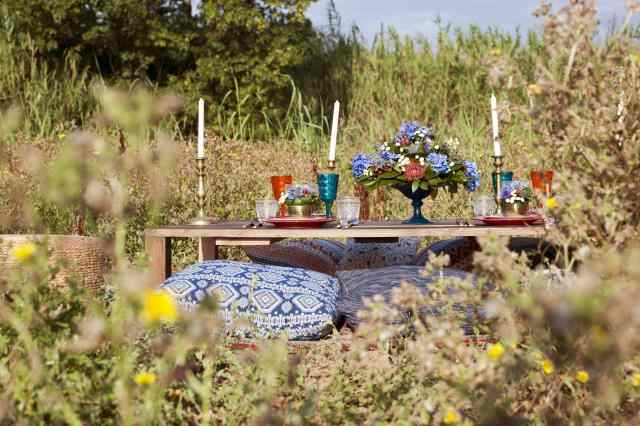 FIFTEEN MINUTES OF FAME