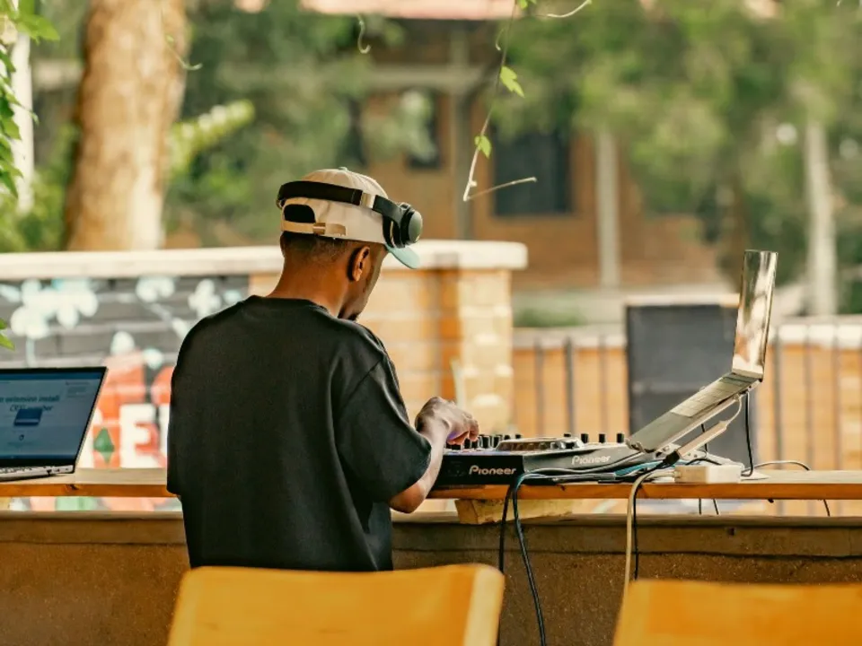 PHILTHEMUSIC