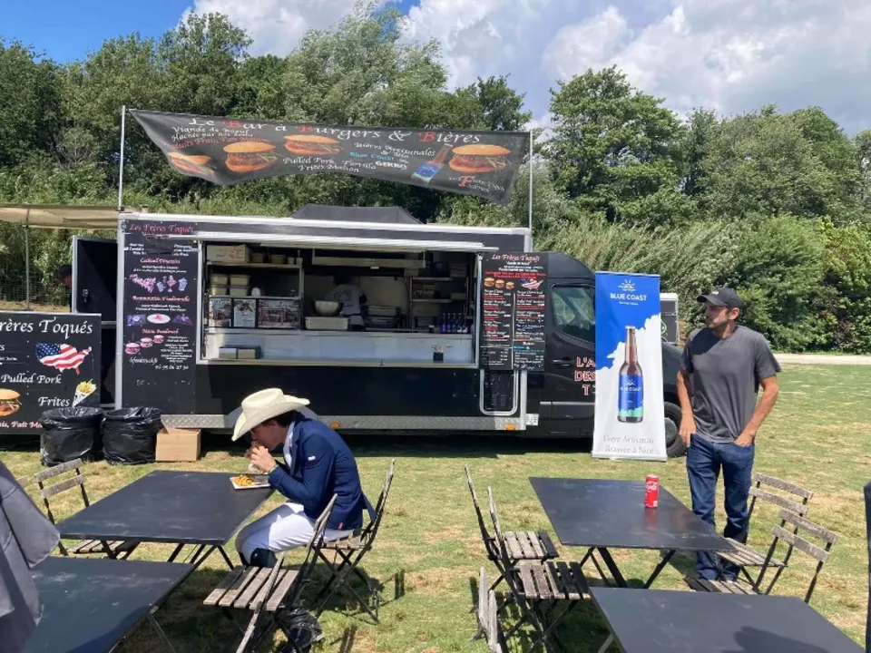 L'ARDOISE DES FRÈRES TOQUÉS