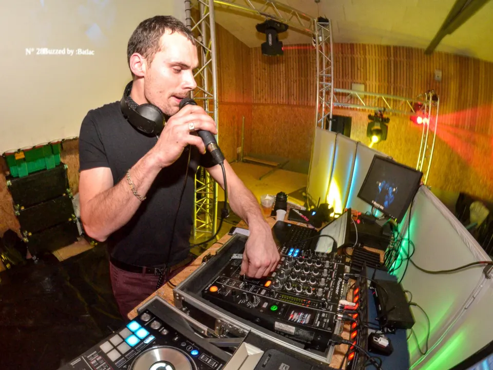 DYNAMIC DJ