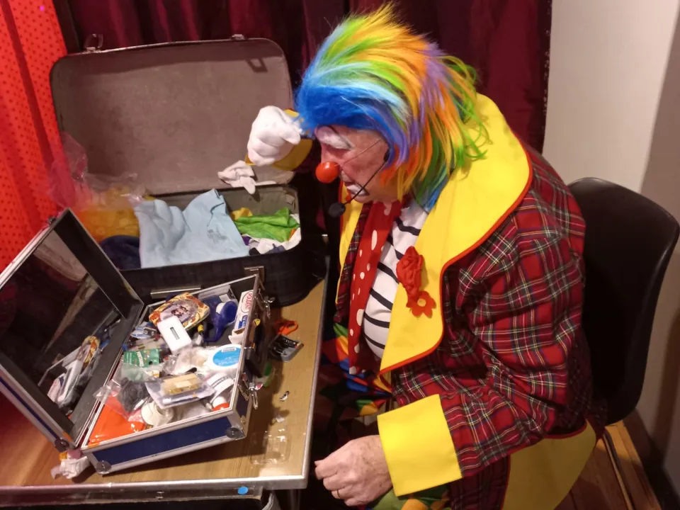nono le clown magicien