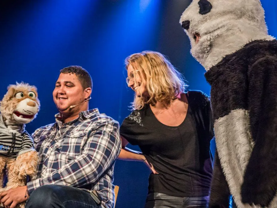 TOUCHE PAS A MON CHAT