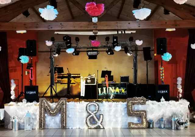 LUNAX