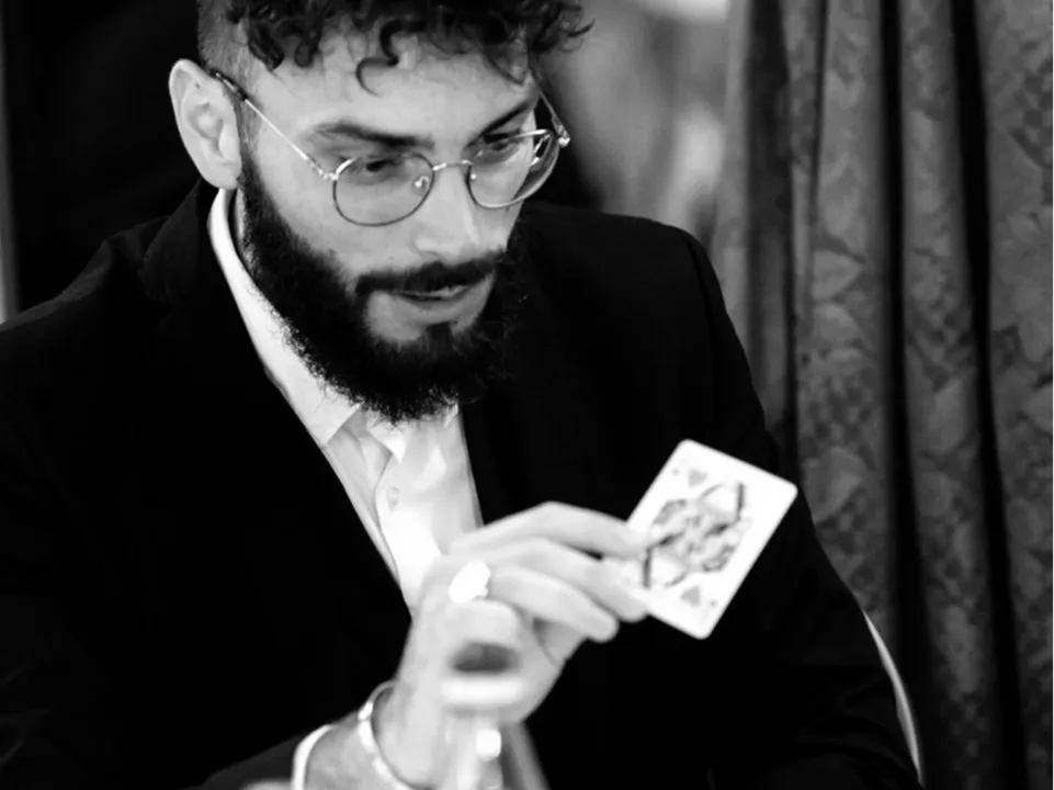 SEBASTIEN PIETA MAGICIEN HYPNOTISEUR