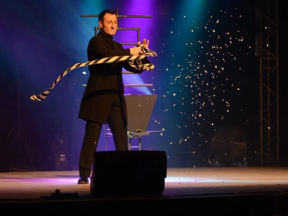 DAVID SAURO MAGICIEN