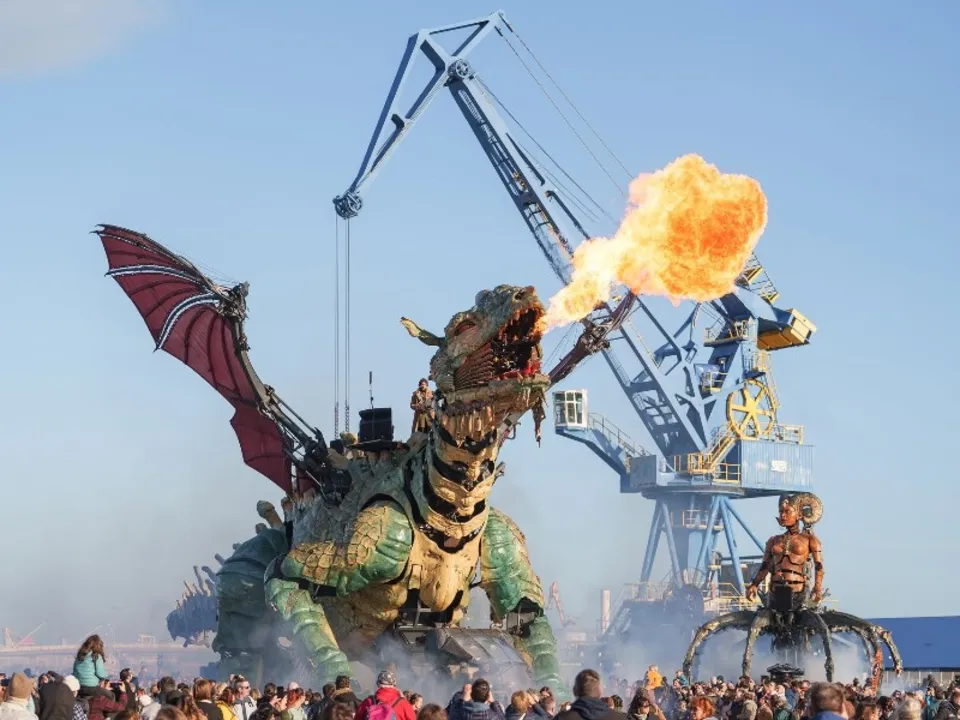 LA COMPAGNIE DU DRAGON D'OR