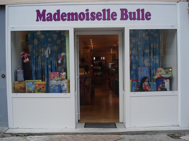 MADEMOISELLE BULLE