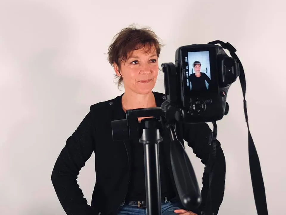 STÉPHANIE NELSON, PHOTOGRAPHE