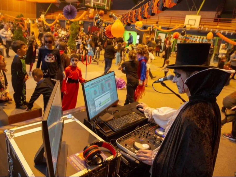 STRASS EVENTS // ANTOINE JOHNER