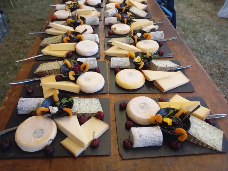 TENDANCE ET TRADITION