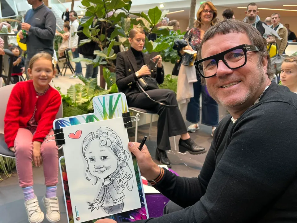 GRIBOUILLETOUT CARICATURISTE SUPPORT PAPIER & IPAD