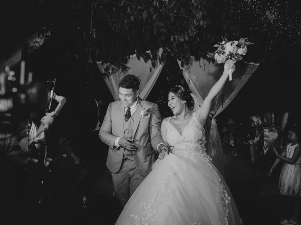 NICOLAS, RÉALISATEUR ET MONTEUR DE VIDÉOS PROFESSIONELLES ET AMATEURS.