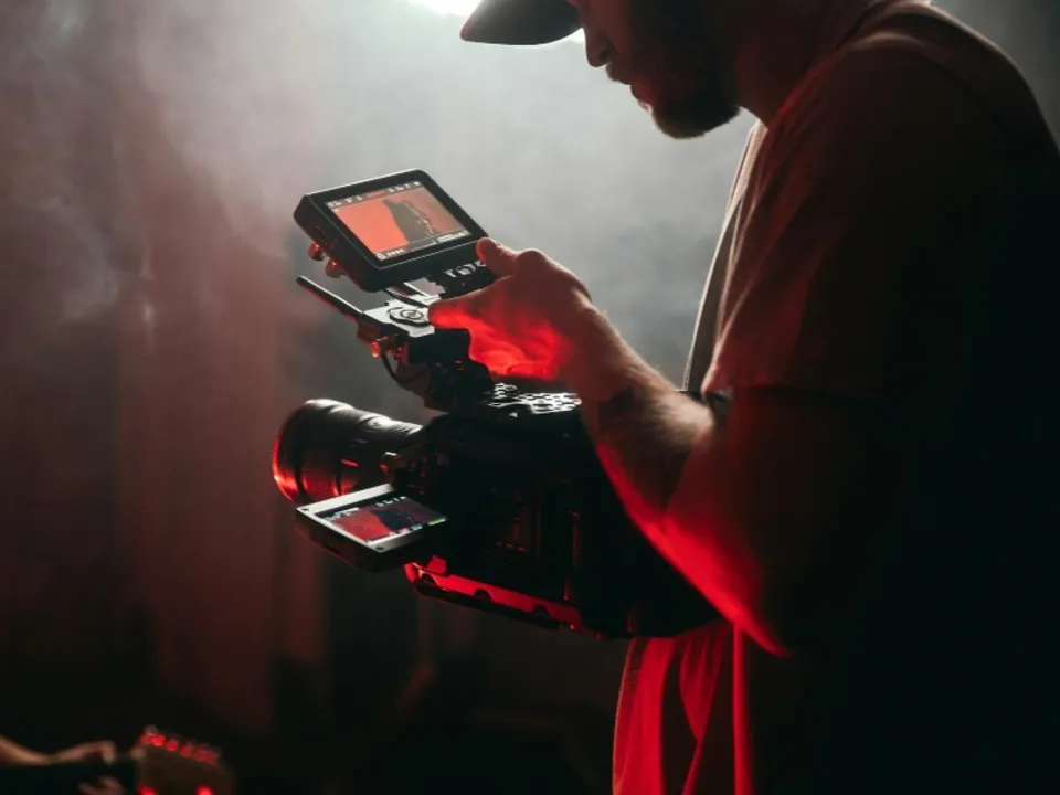 STUDIO AUTRES REGARDS