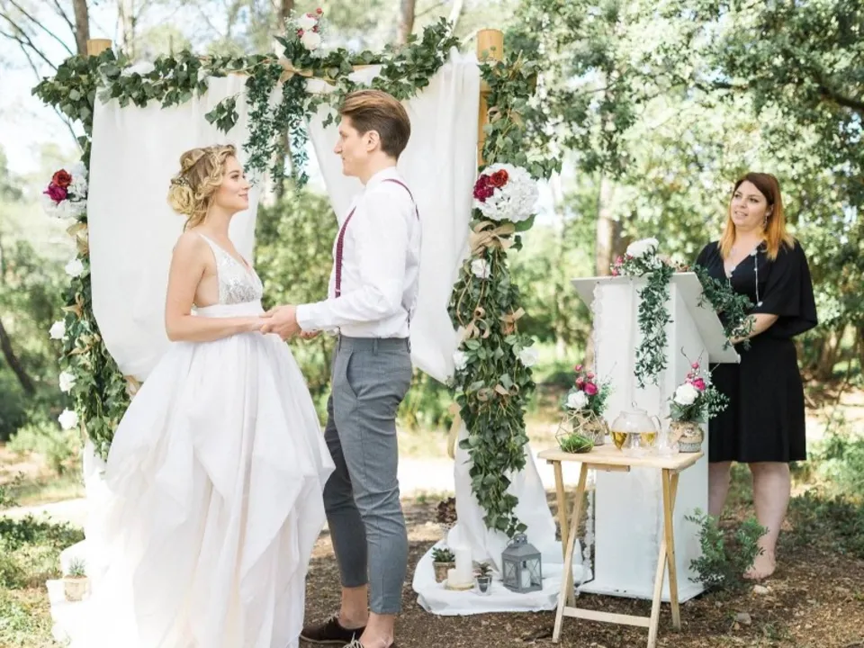 CÉLINE F. WEDDING PLANER