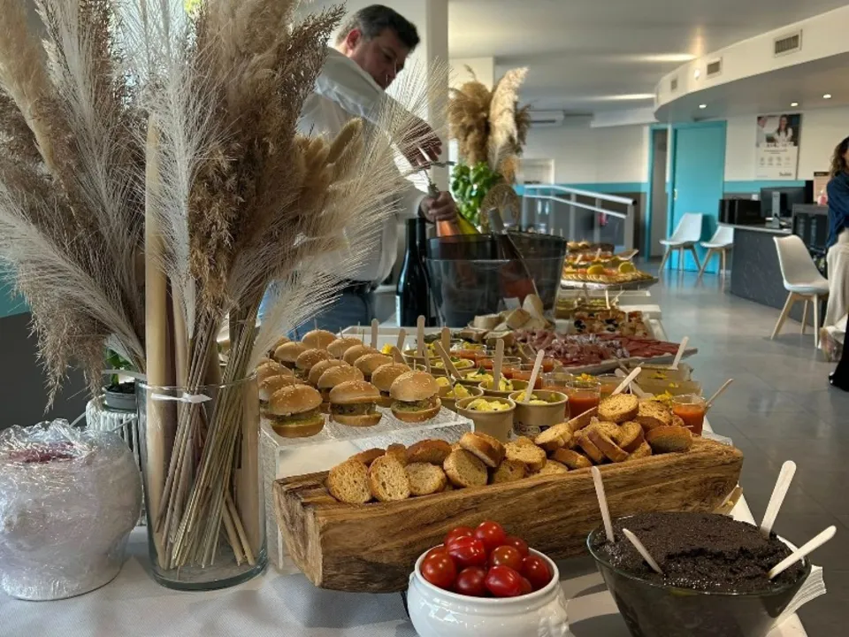 EMERY TRAITEUR EVÉNEMENTIEL